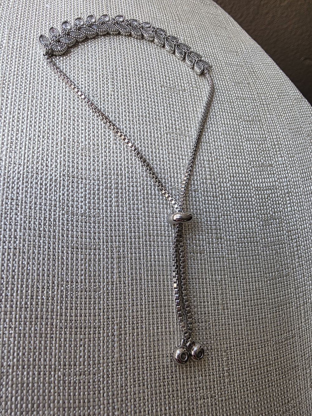 Adjustable bolo slider bracelet - Picture 5 of 9